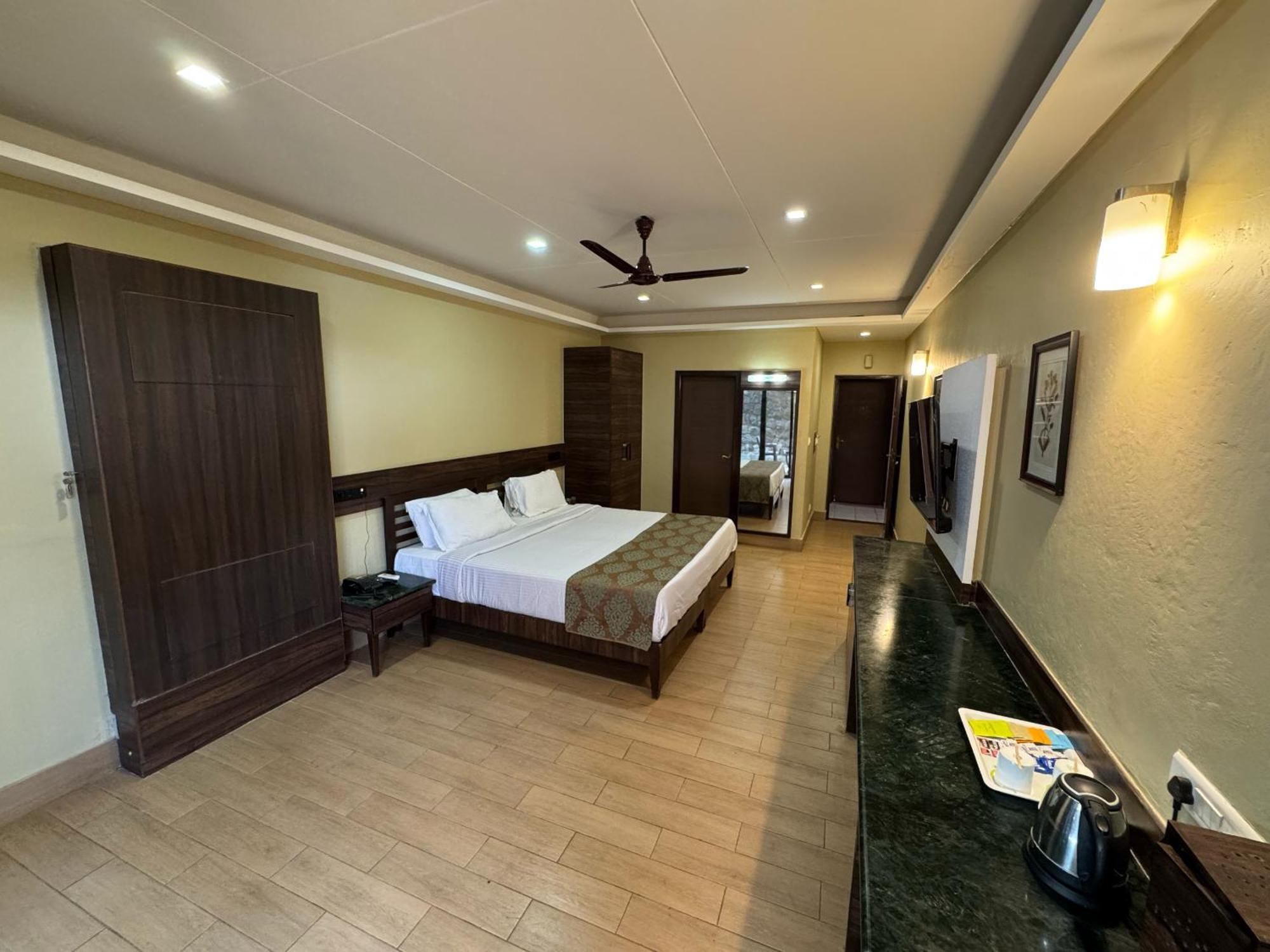 Upper Deck Resort - Stay And Relax At The Highest Peak Lonavala Exterior foto