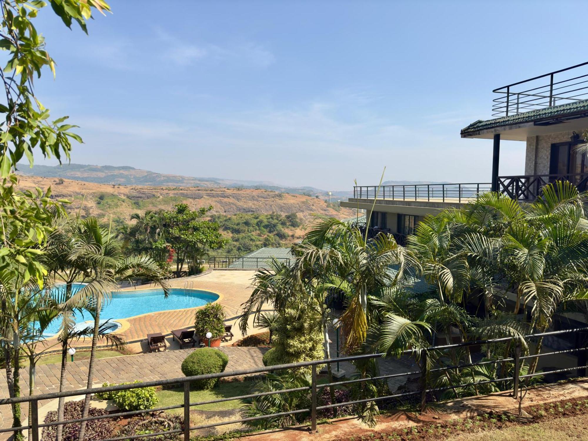 Upper Deck Resort - Stay And Relax At The Highest Peak Lonavala Exterior foto