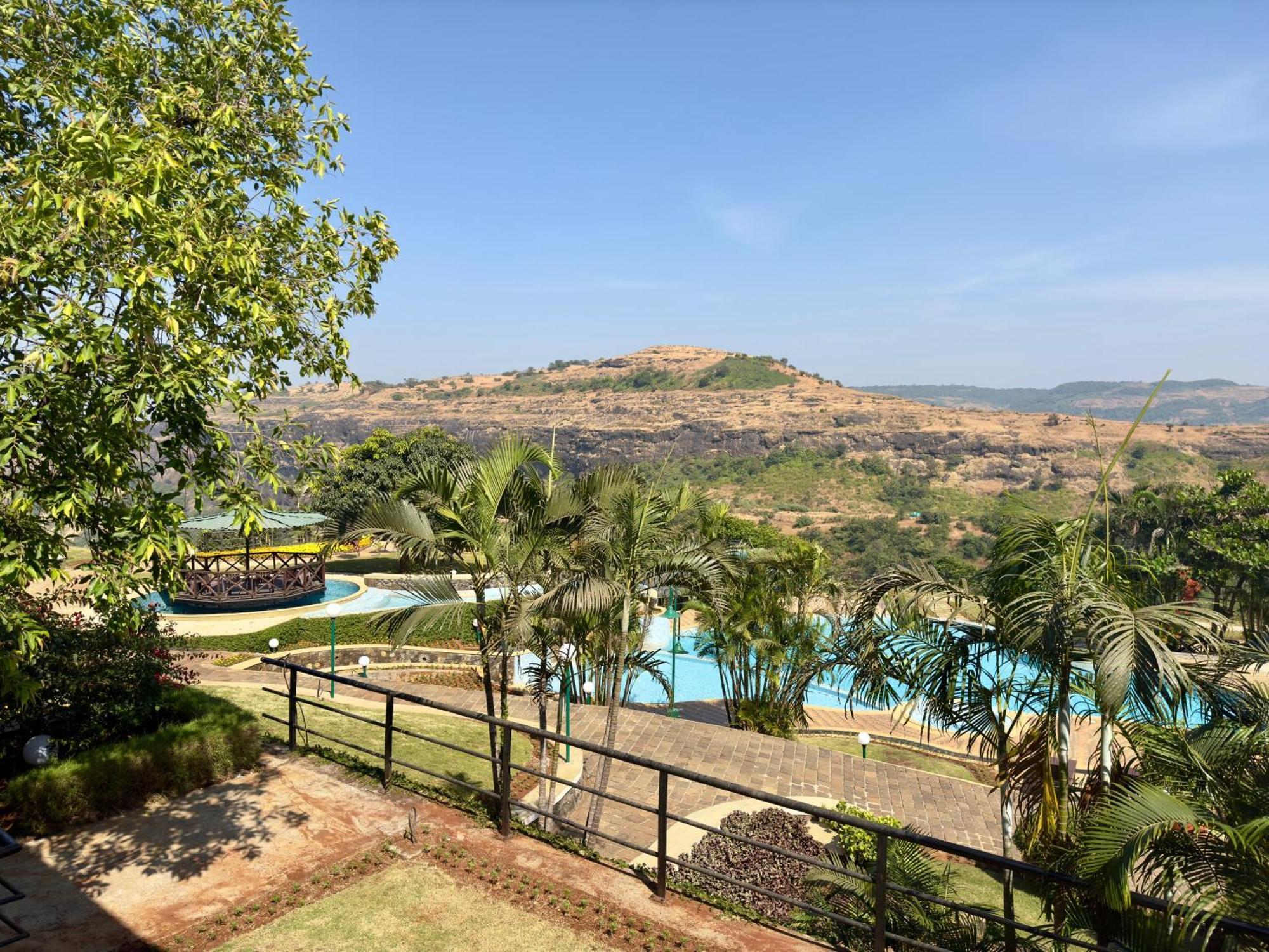 Upper Deck Resort - Stay And Relax At The Highest Peak Lonavala Exterior foto